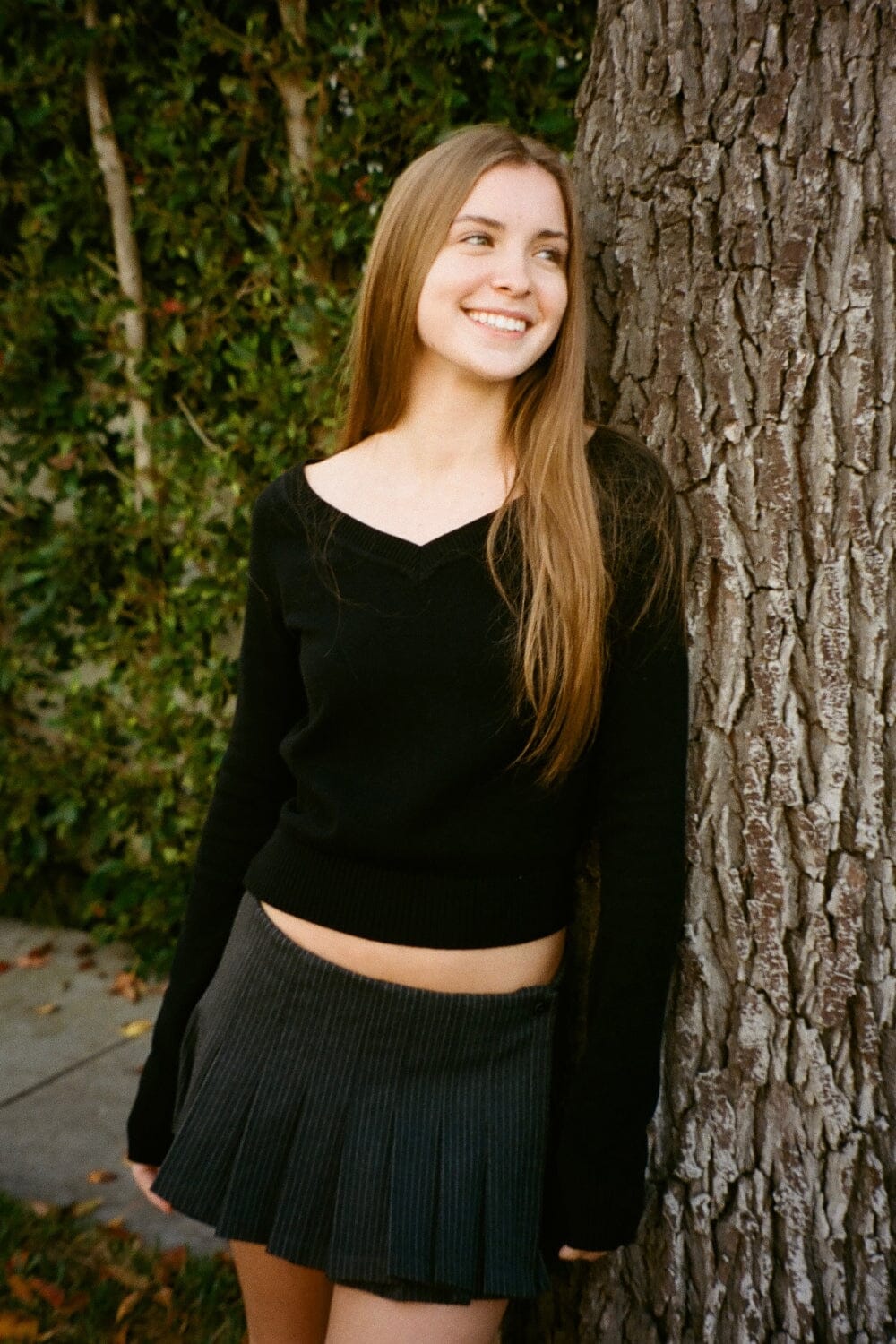Tania V-Neck Sweaters